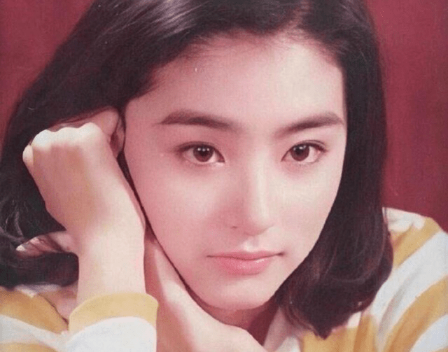 2020歌手排名排名_2020华语歌手专辑销量排行:肖战第一|胭脂其实是个考究