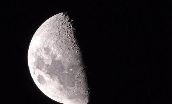 水是什么元素构成 ec9e5cb0b5c242f7ab736a7600623d2e.jpeg