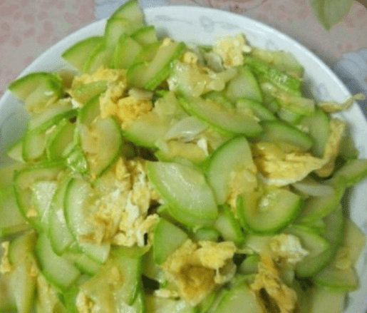 如何炒西葫芦鸡蛋 1b12daa59e064159912258ed5f926c1c.png