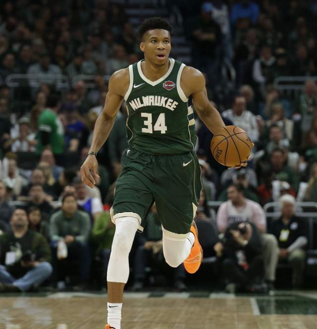 原创重新出发!字母哥已提前开始训练,满身大汗肌肉饱满