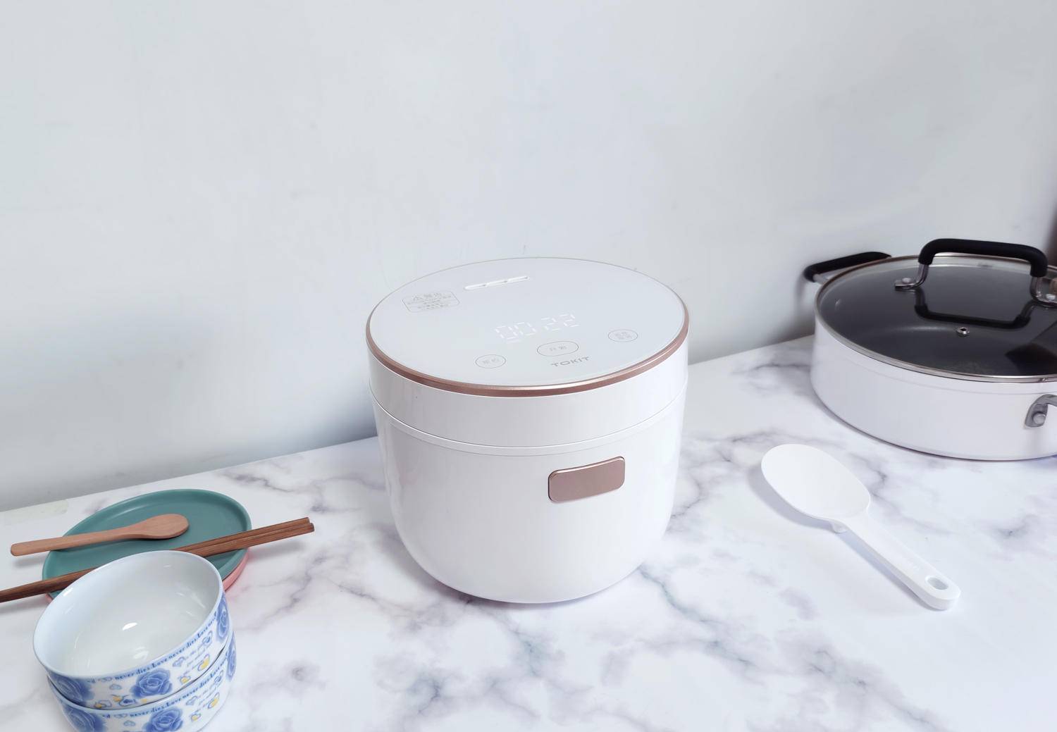 如何抓住她的胃？TOKIT迷你饭煲有妙招，不怕长胖、不怕糖