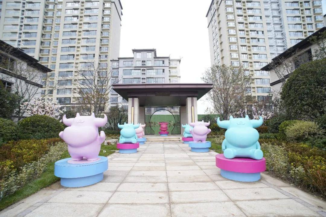 潍坊中房爱悦城·泓墅别墅景观示范区启幕