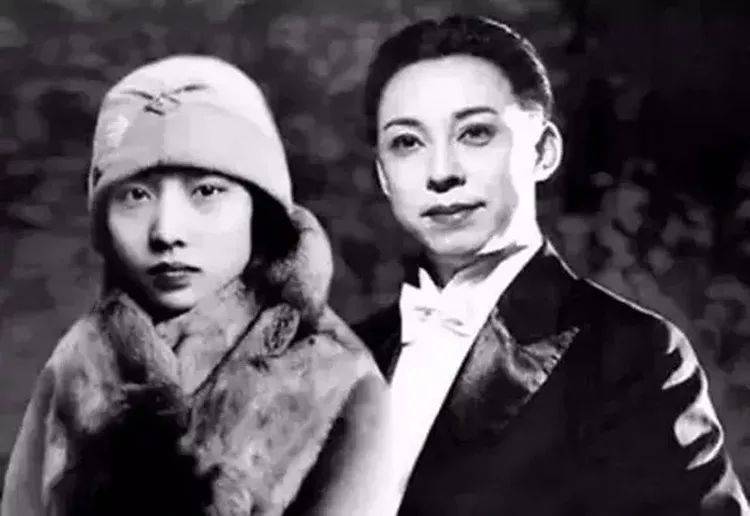 开云app官方网站登录_
梅兰芳舍孟小冬选福芝芳：有智慧的女人 明白以柔克刚(图1)
