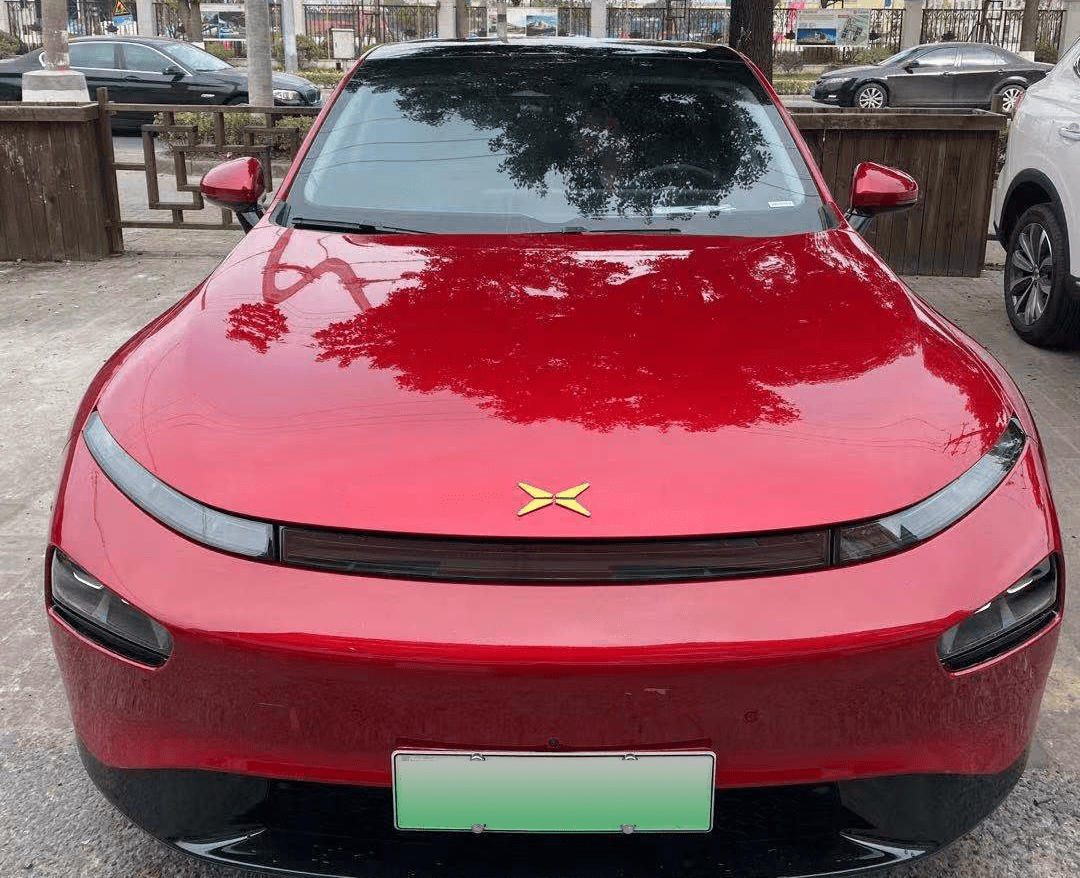 小鹏新能源汽车小鹏p7红色版完美汽车贴膜经典案例