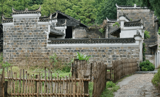 梅花镇梅花村人口_乐昌梅花镇梅花街(3)