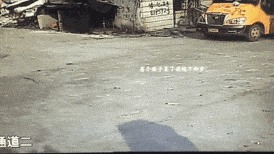 悲催的巧合,大人不能只忙着挣钱,多看看孩子吧