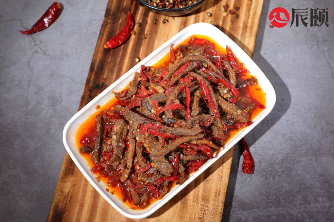 辰颐物语:冷吃牛肉,美味十足,香辣可口,越嚼越香_四川