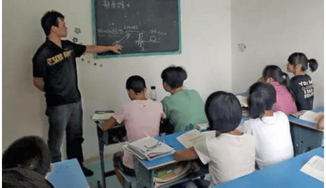 教育培训机构整顿视频 47e7322856954b9cb2d00f6d14501d0e.png