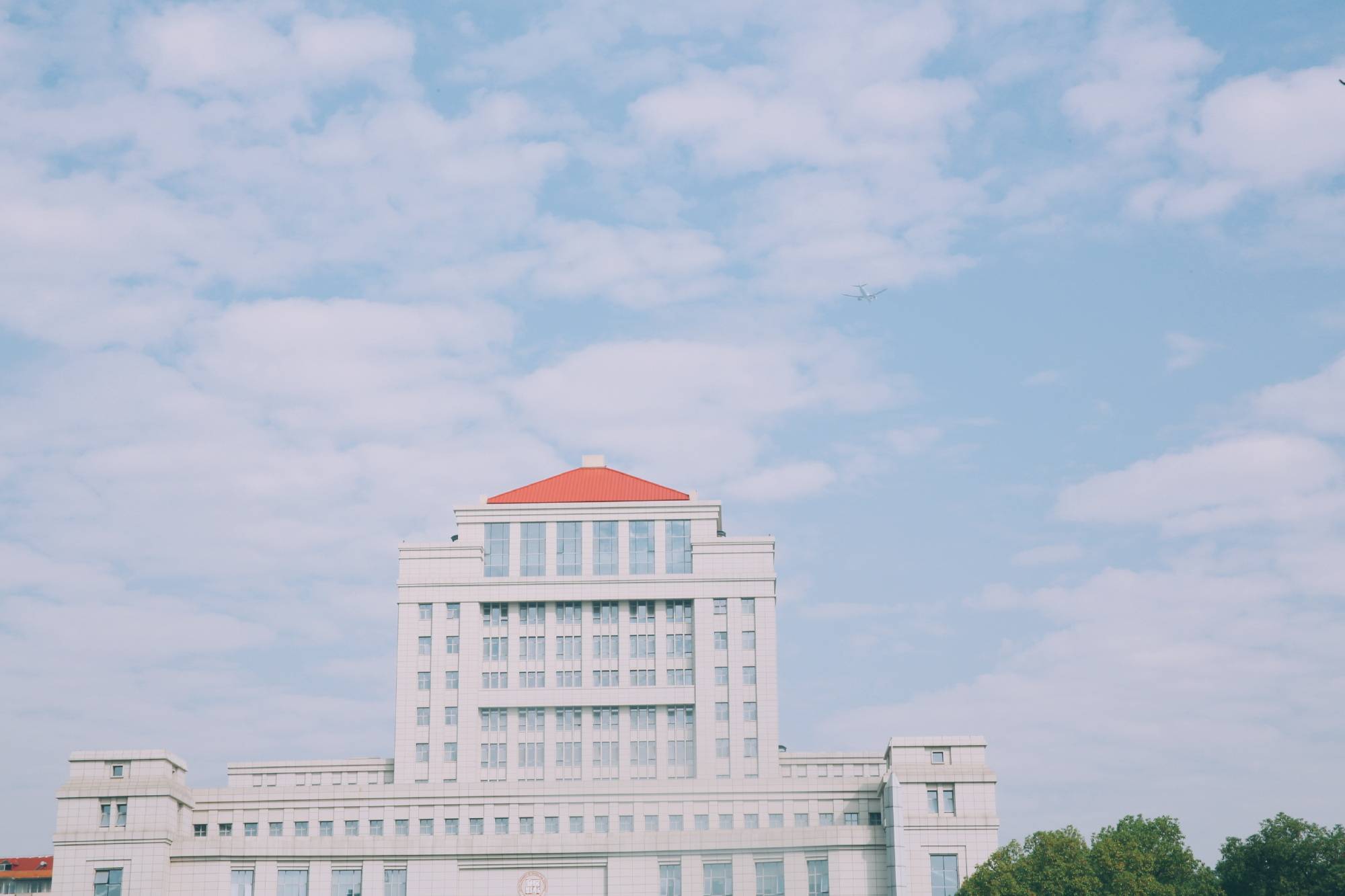 江西2021经济总量_江西经济管理干部学院(2)