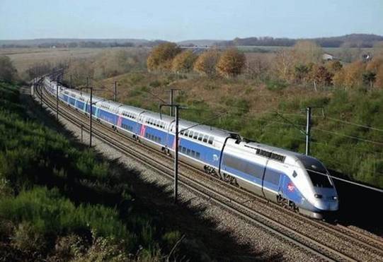 苏联gdp和人民生活水平_苏联国旗(3)