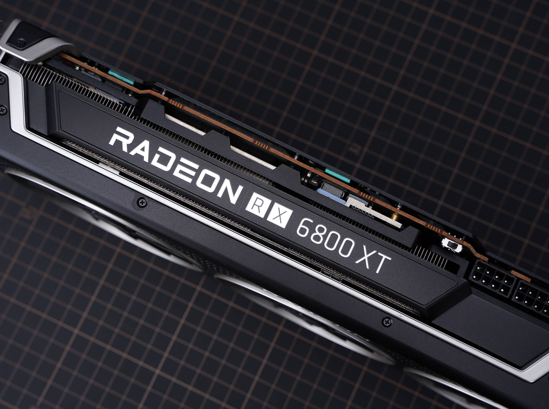 -bit|非公版更强 讯景XFX RX6800 XT海外版显卡评测