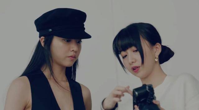 木村拓哉17岁女儿性感写真惹争议,裸上身秀好身材