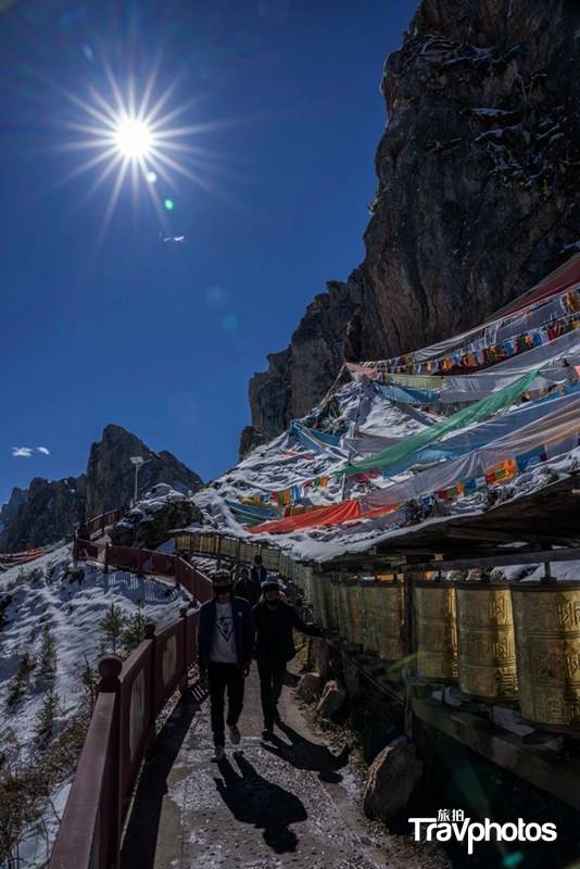 西藏最高海拔的寺 a810901a3d5f48ab98015e09e98d24ff.jpeg