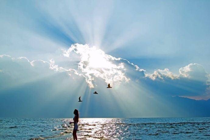 真实的大理洱海 b133e14583064eb7a4a8eecb223e4d94.jpeg