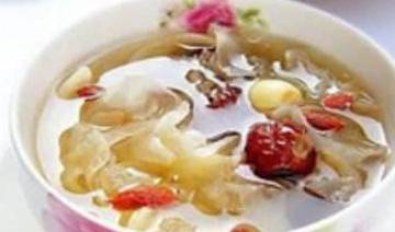 银耳百合莲子的功效与作用及食用方法 4426cd9f40094bc3887c8018d240d5a4.jpeg