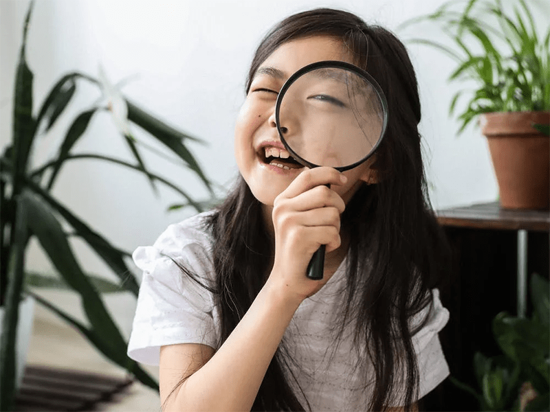 孩子|看到快长出的牙齿是歪的，该怎么办？孩子换牙齿了