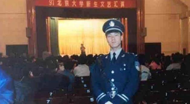 怎么样才能当保安 baec4137628d44b2b198e9985e8e2f44.jpeg