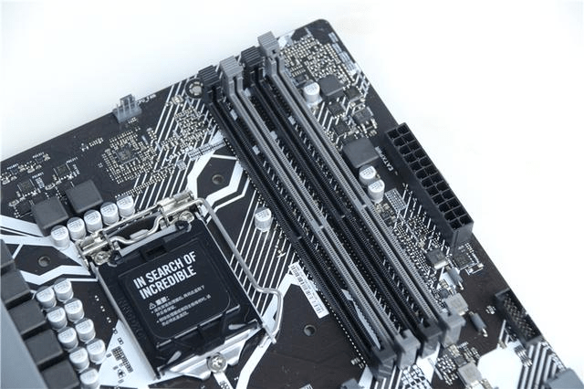 B460主板，搭配10700K+索泰RTX2070 PGF，能hold住吗？