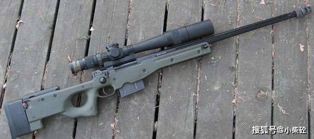 aw狙击步枪的主要特点是:机匣由铝合金制成;枪托由高强度塑料制作,分