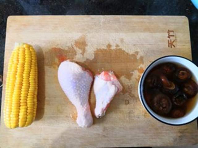 快速解冻鸡腿的方法不用醋 14b4fffda1704c0cb087d49bcb01d3ec.jpeg