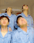 搞笑gif段子这样把木头装上车的方法不错