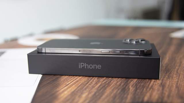 6.7英寸全面屏，专业级摄像系统，iphone 12 Pro Ma