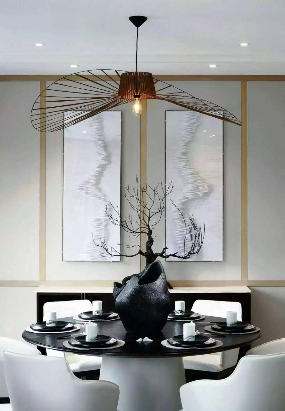 怎么装饰画的周围 4af7de2732c24a5792104af2e5b08ca4.jpeg