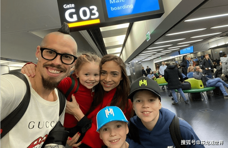 限薪令+赛会制太坑!哈姆西克肉包子打狗?富力将帅引领中超离队大潮!“爱游戏(ayx)中国官方网站”(图7)
限薪令+赛会制太坑!哈姆西克肉包子打狗?富力将帅引领中超离队大潮!“爱游戏(ayx)中国官方网站”(图7)