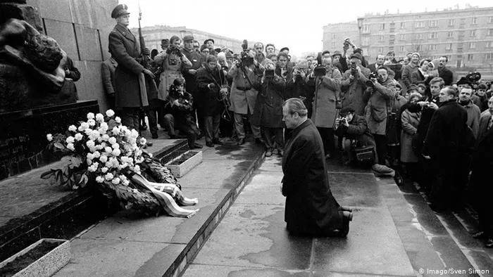 华沙之跪:勃兰特50年前的惊世一跪