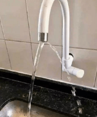 原创
笑话段子:去散步,被老婆锤了个半死,问什么时候有的老相好~