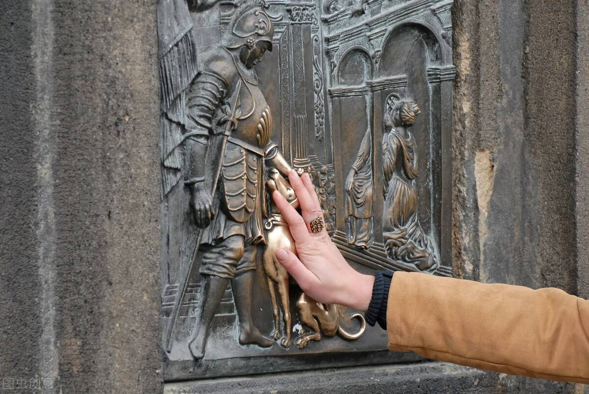 捷克历年gdp_捷克狼犬(3)