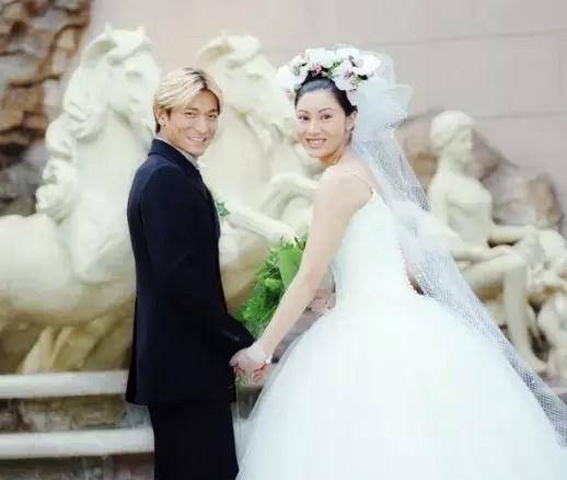 刘德华婚纱照_刘德华与李嘉欣婚纱照