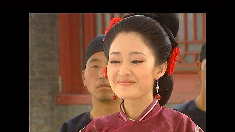 和珅引帛自尽时,长二姑曾赋七律二章以挽之,并以自悼云: 其一    谁道