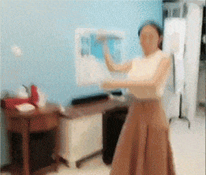 搞笑gif段子:未来女婿送我家的礼,继续看