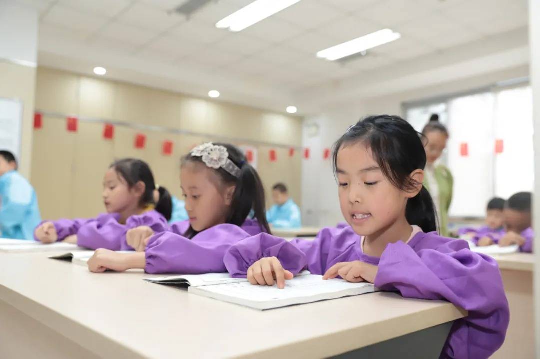 怎么教孩子背课文才背的快 5a746b5acd4c4dcbba7ef3c8fcdaa64f.jpeg