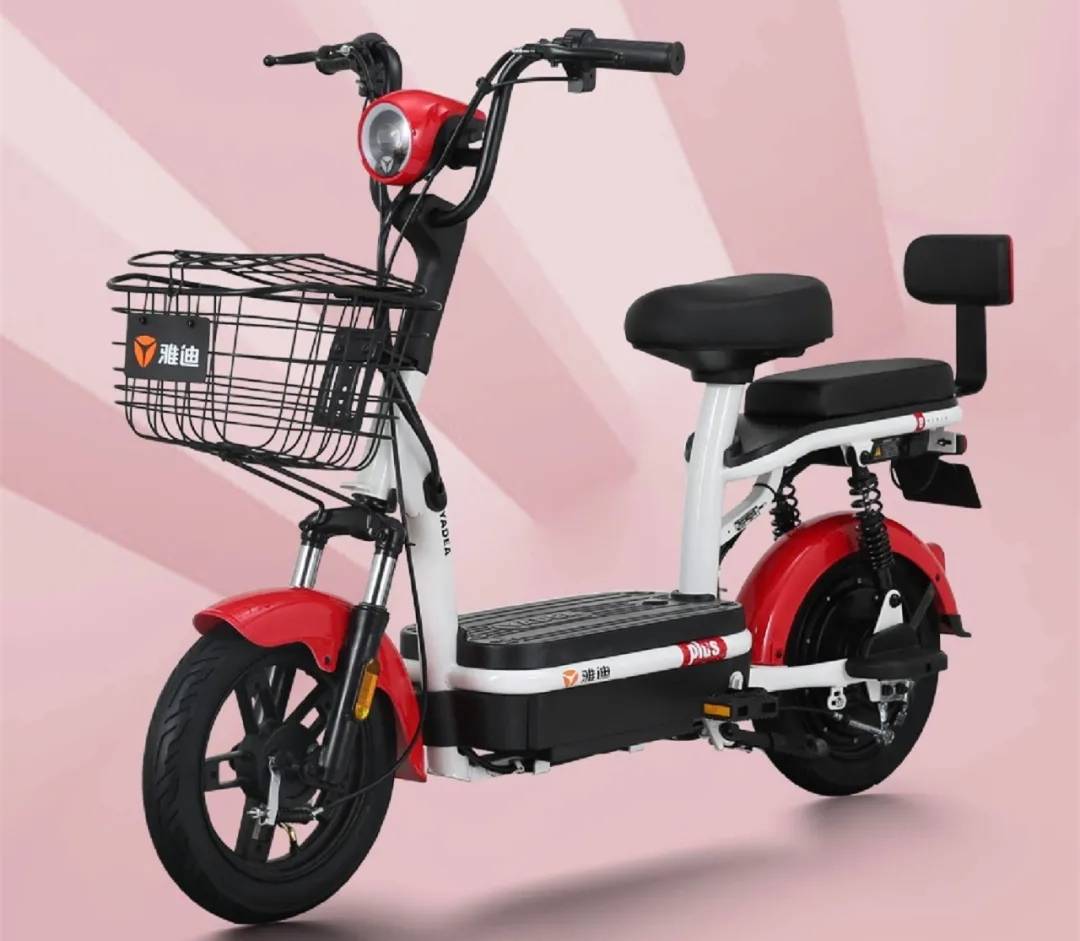雅迪又推一款电动车配备大容量锂电池可上电动自行车牌照