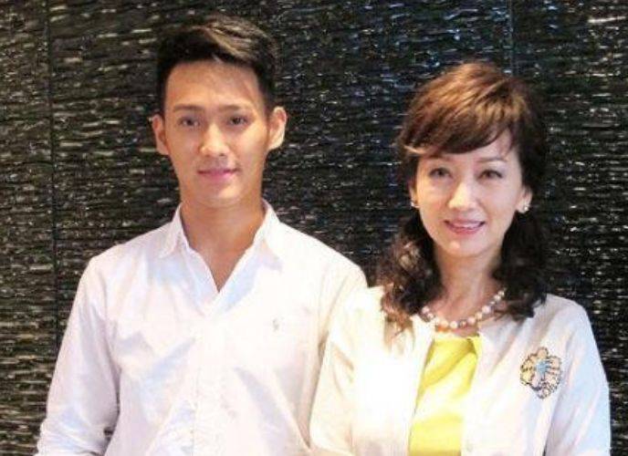 王京花年轻照 9e55bc179758463abbd1f7e6375f2383.jpeg