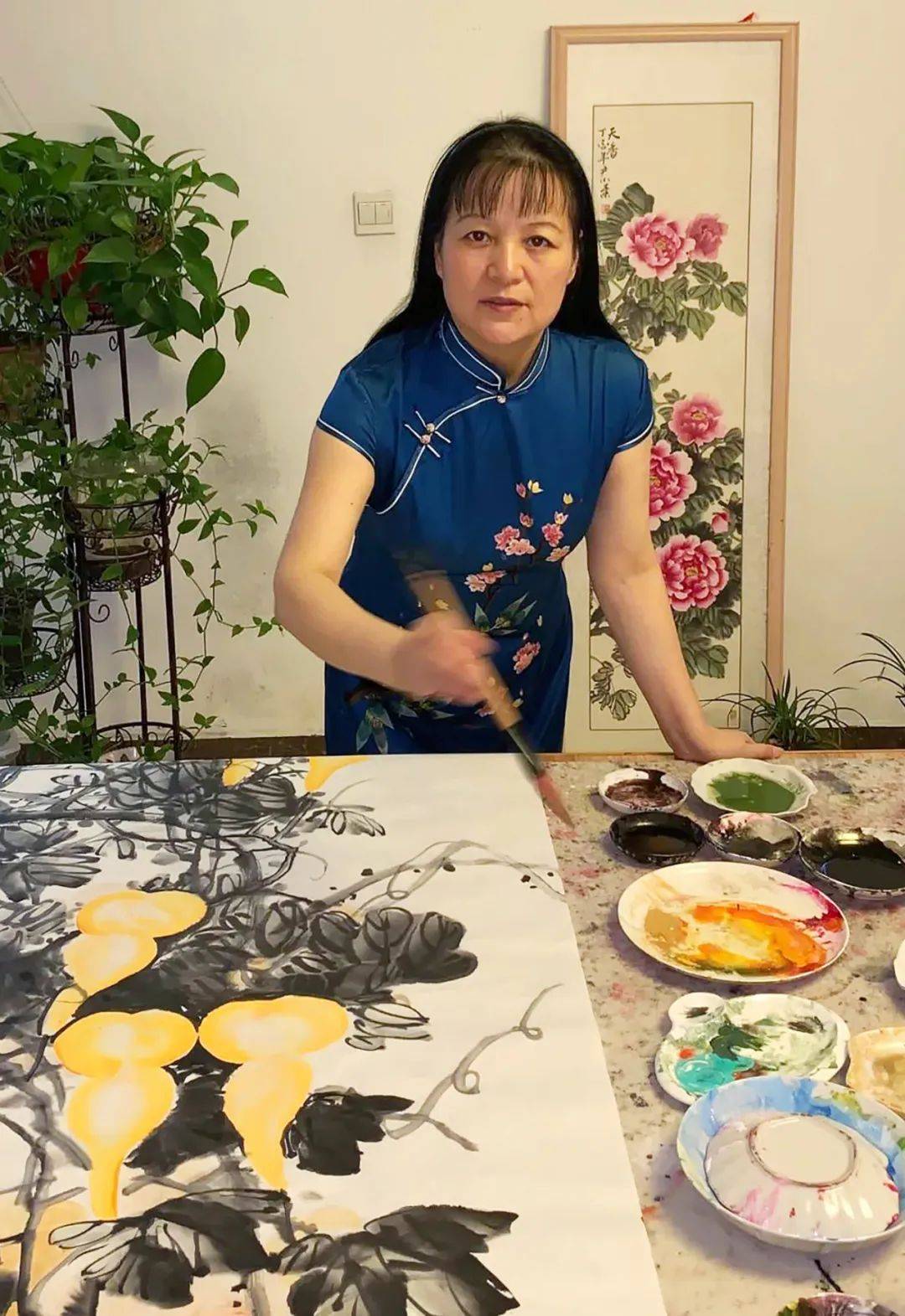 山东省中国画创作研究院理事,临沂市女画家协会监事长,高级工艺美术师