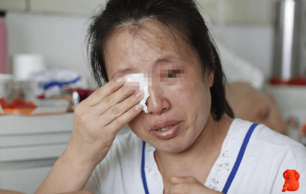 一个女孩闭着眼睛捂着耳朵看图猜成语(3)