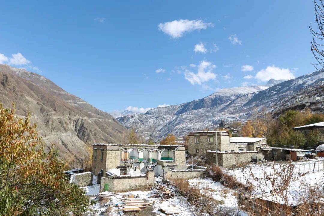 西藏山南市洛扎县游记分享之拉康卡久云中寺拉普雪山温泉