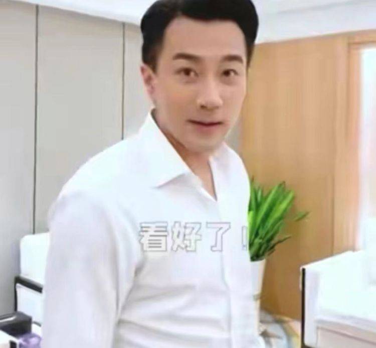 46岁刘恺威与杨幂离婚后沉寂2年再复出近照发福难掩老态
