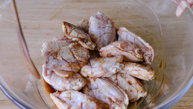电饭煲鸡翅的做法简单又好吃 d210195985c64f12880cd352853412f7.jpeg
