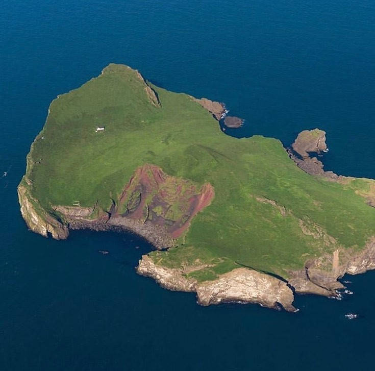 世界上最孤独的房子，孤立于荒岛空置了100年，充满猜想