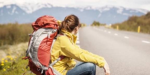 原创为何外国人旅行,喜欢当潇洒的背包客,而中国人喜欢拉杆箱?