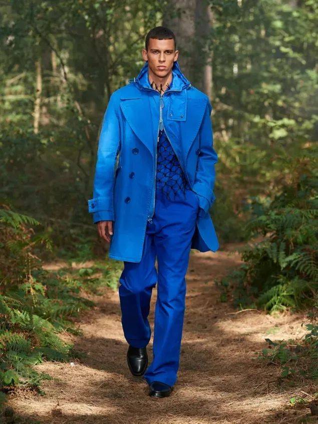 burberry 博柏利 2021 春夏时装秀!时尚与艺术的邂逅