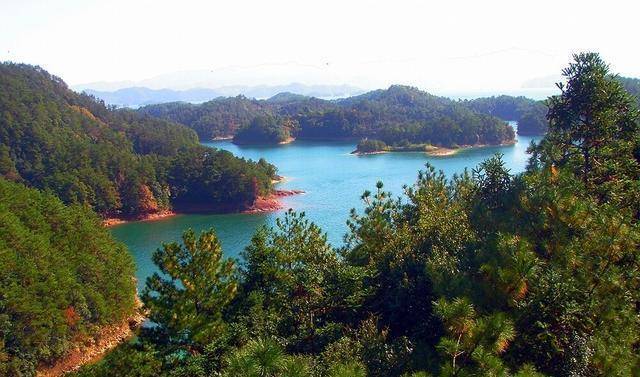 中国最美的地方前十名 4a308648e8fd419ead22504be7f9c549.jpeg