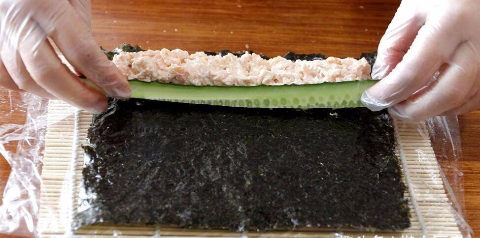 寿司怎么做才不伤手 699c2e1c8c1f46ddb5f15e481e1486a6.jpeg