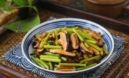 什么蔬菜炒肉好吃推荐 0317abaf306a46708c5af3b10fb8ce12.jpeg