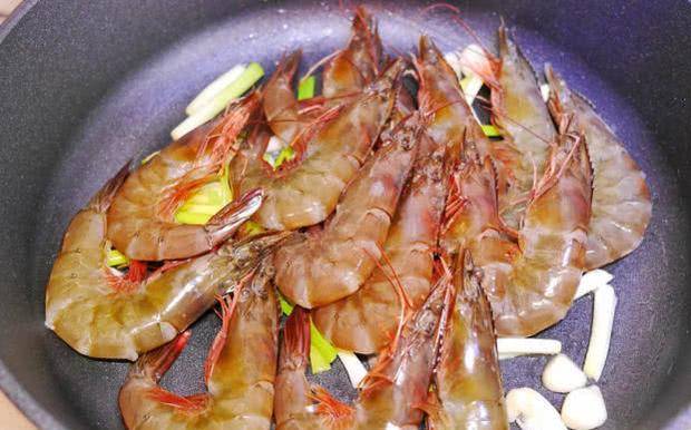 快速解冻虾的方法是什么 75f89de97b3649459affb8c336f41499.jpeg