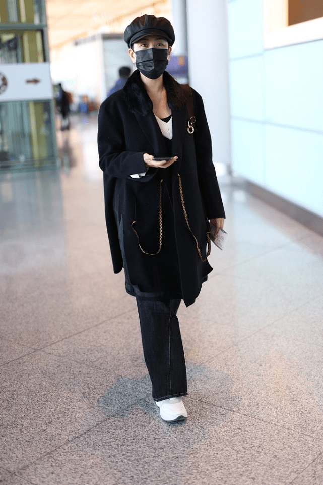 怎么走秀变得更自信 9d0eab7caba04aae92b62bded16139de.png